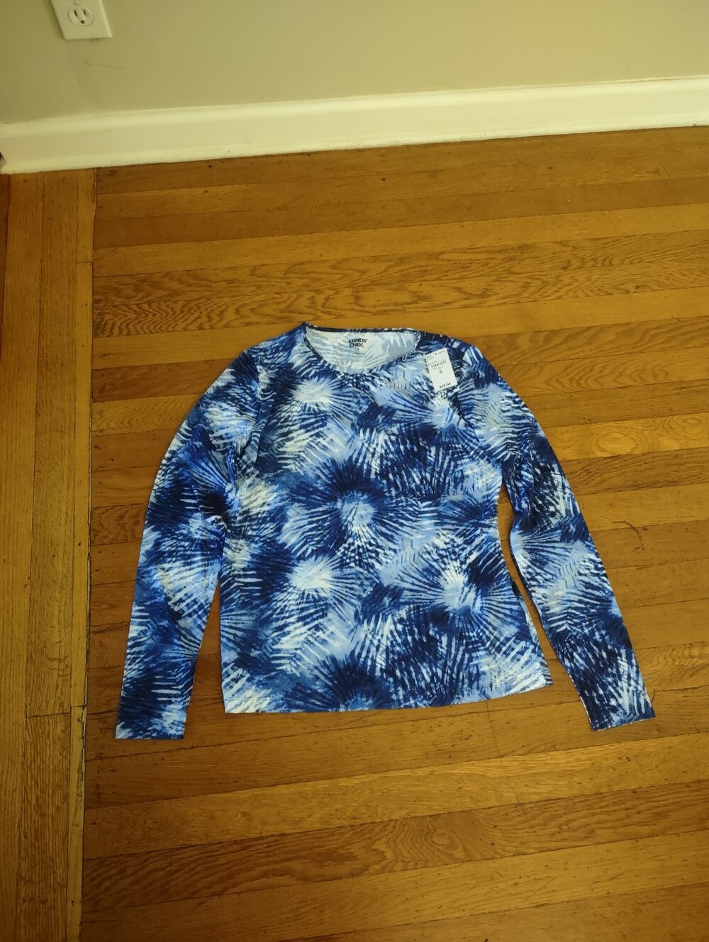 NWT Lands' End blue tie dye palm long sleeved UPF bathing suit top size small